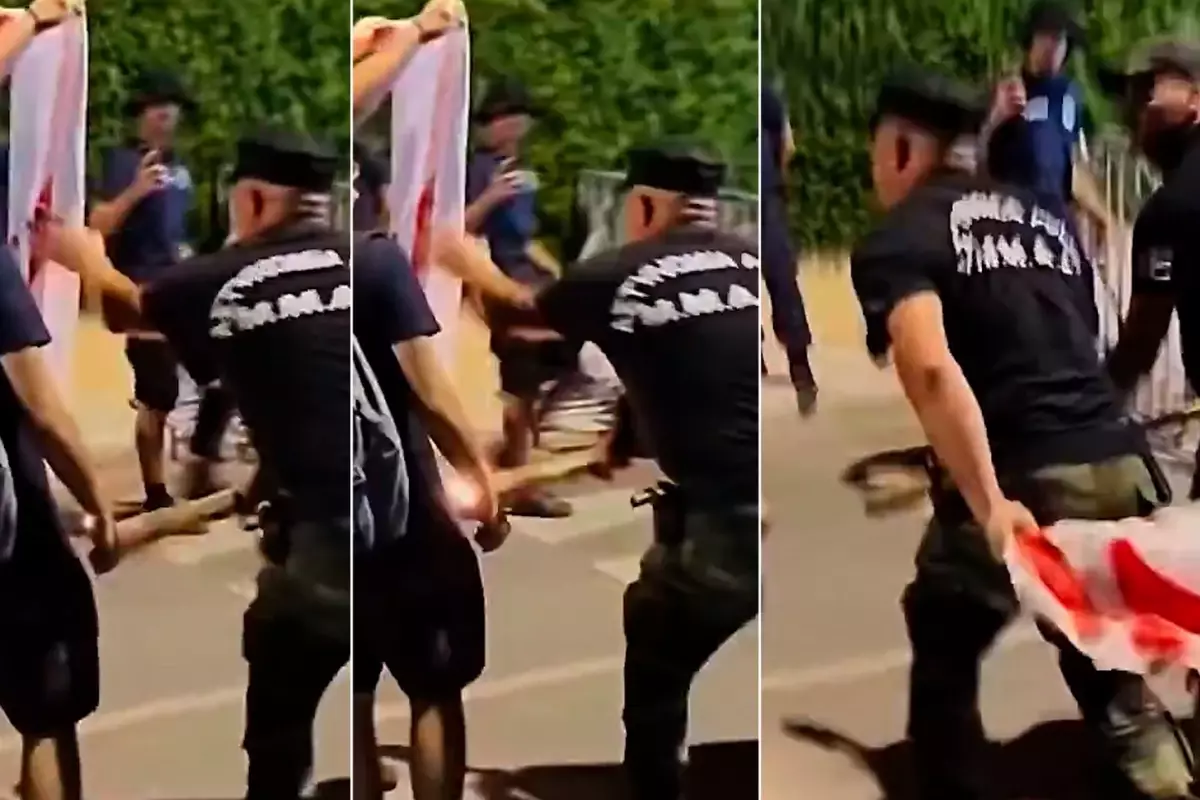 Rum Kesimi’nde KKTC Bayrağını Yakma Girişimi Güvenlik Güçlerince Engellendi