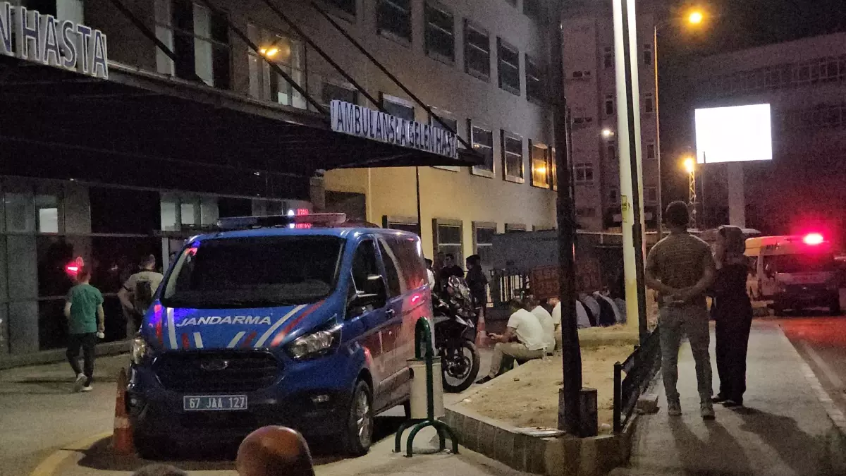 3 Kişilik Aile Aynı Anda Hayatını Kaybetti 3 Kişilik Aile Aynı Anda Hayatını Kaybetti
