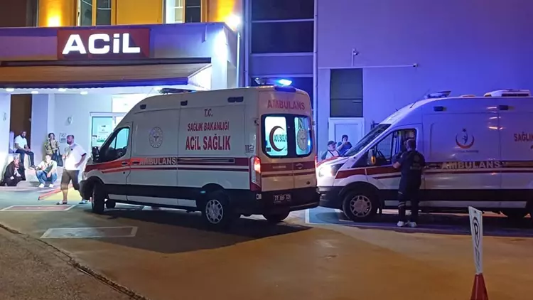 Sünnet Düğününde 190 Kişi Hastanelik Oldu: Gıda Zehirlenmesi Şüphesi Sünnet Düğününde 190 Kişi Hastanelik Oldu: Gıda Zehirlenmesi Şüphesi