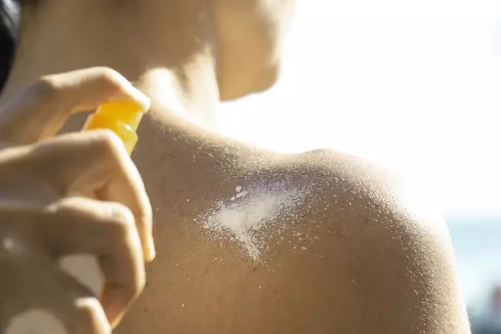 Güneş Kremi D Vitamini Üretimini Azaltıyor: Uzmanlar Ne Öneriyor? Güneş Kremi D Vitamini Üretimini Azaltıyor: Uzmanlar Ne Öneriyor?