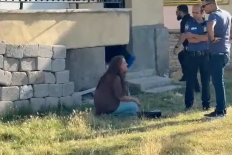 17 Yaşındaki Genç Bıçaklanarak Öldürüldü: Ekmek Tartışması Ölümle Bitti 17 Yaşındaki Genç Bıçaklanarak Öldürüldü: Ekmek Tartışması Ölümle Bitti