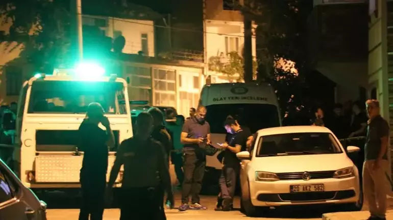 Gizli Buluşma Ölümle Sonuçlandı: Denizli'de Aynı Evde İki Ceset Gizli Buluşma Ölümle Sonuçlandı: Denizli'de Aynı Evde İki Ceset