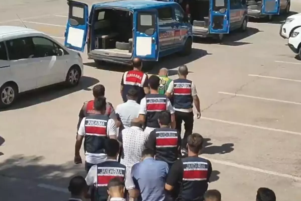 70 İlde Uyuşturucu Operasyonu: 940 Gözaltı 70 İlde Uyuşturucu Operasyonu: 940 Gözaltı