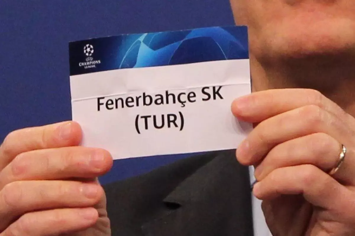 Fenerbahçe'nin Şampiyonlar Ligi'ndeki Muhtemel Rakibi Belli Oldu Fenerbahçe'nin Şampiyonlar Ligi'ndeki Muhtemel Rakibi Belli Oldu