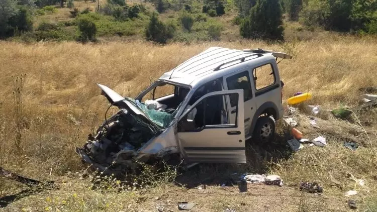 Konya’da Trafik Kazası: Takla Atan Araçta 2 Ölü, 3 Yaralı
