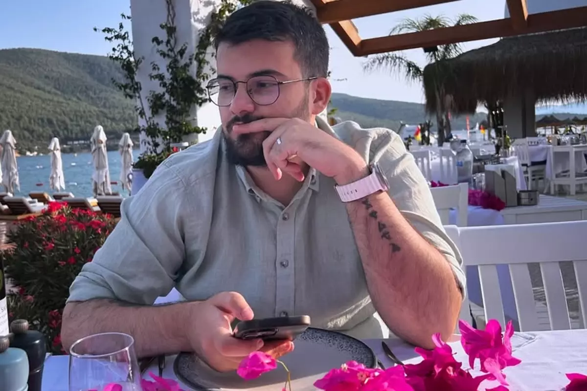 Yayıncı Oğuzhan Dalgakıran 12. Kattan Düşerek Hayatını Kaybetti