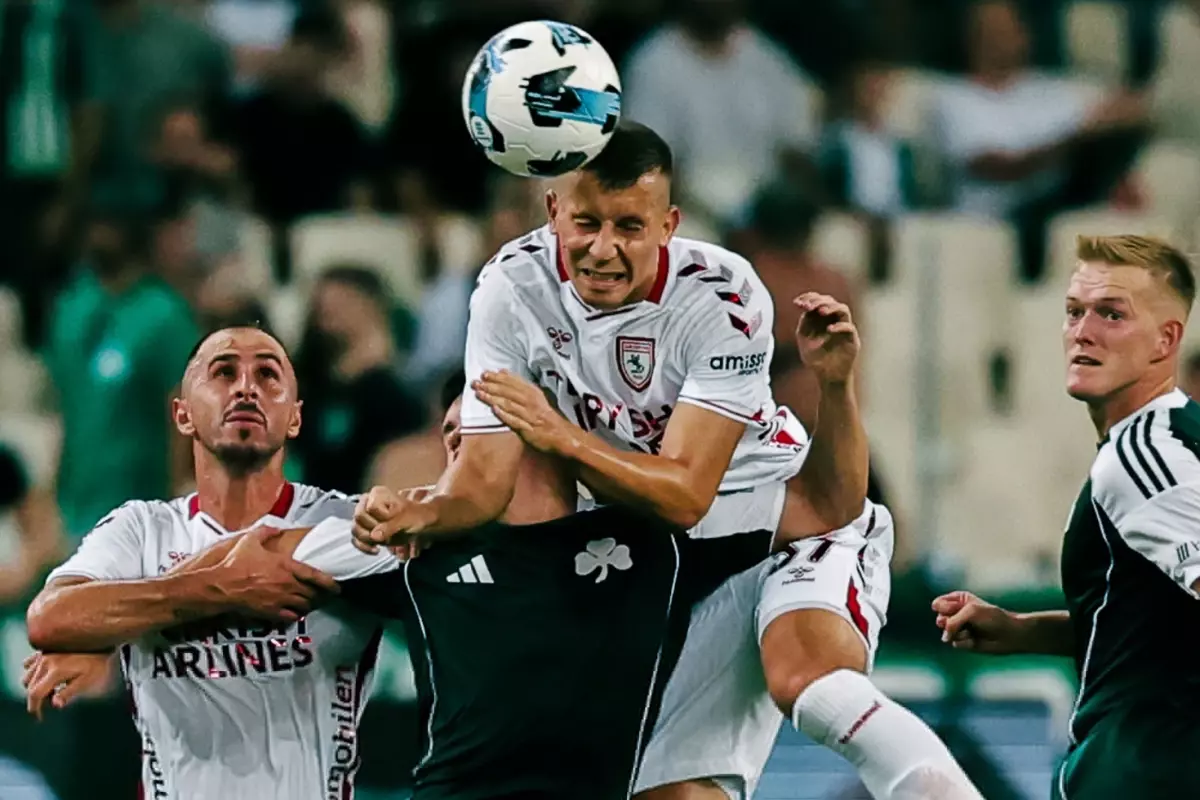 Samsunspor, Yunanistan'da Üstünlüğünü Koruyamadı Samsunspor, Yunanistan'da Üstünlüğünü Koruyamadı