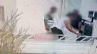 Uzaklaştırma Kararını Hiçe Saydı... Ev Boşken Girdi Tüm Eşyaları Götürdü Uzaklaştırma Kararını Hiçe Saydı... Ev Boşken Girdi Tüm Eşyaları Götürdü