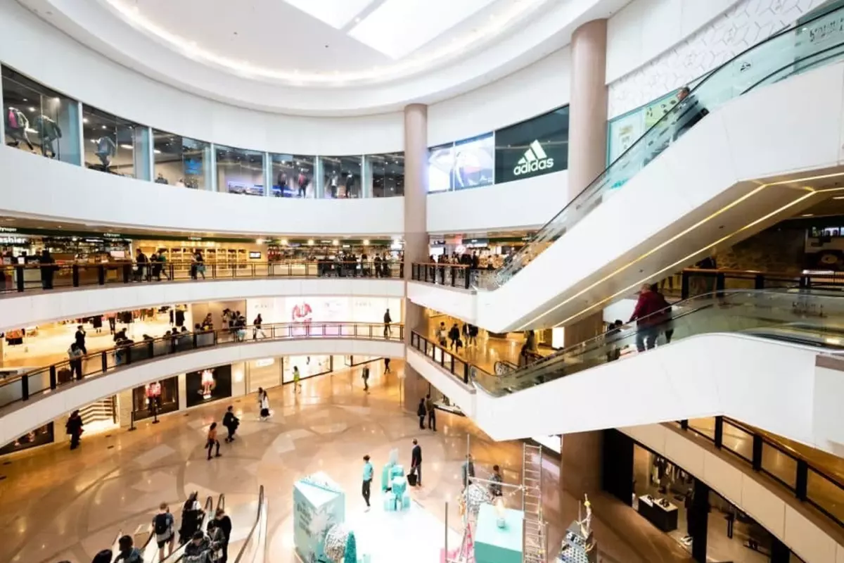 Türkiye'nin İlk Lüks AVM'si Prestige Mall 18 Yılın Ardından Kapatıldı Türkiye'nin İlk Lüks AVM'si Prestige Mall 18 Yılın Ardından Kapatıldı