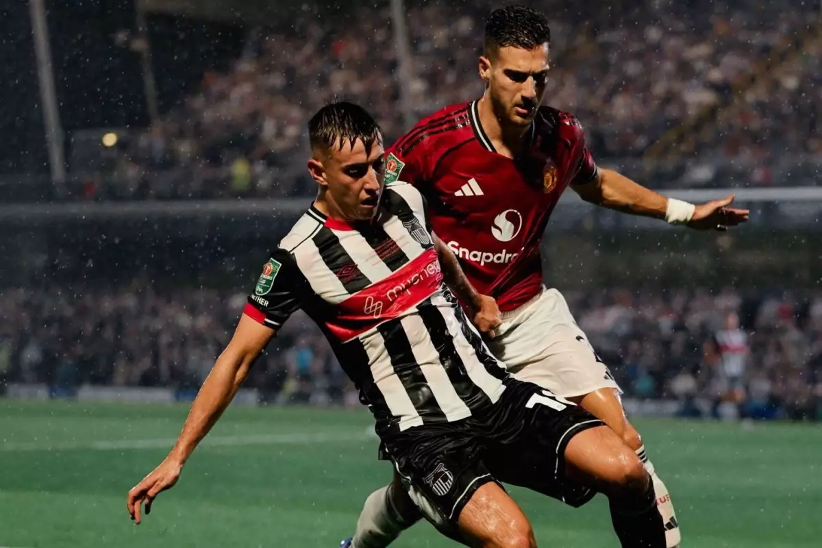 Manchester United'da Şok! 4. Lig Ekibine Elendiler Manchester United'da Şok! 4. Lig Ekibine Elendiler