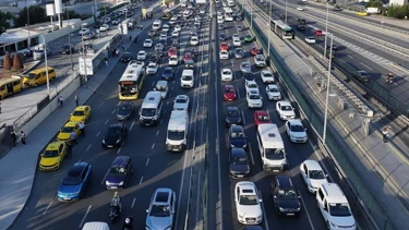 İstanbul Trafiğinde Okul Yoğunluğu: Yeni Eğitim Yılına Kalabalık Başlangıç
