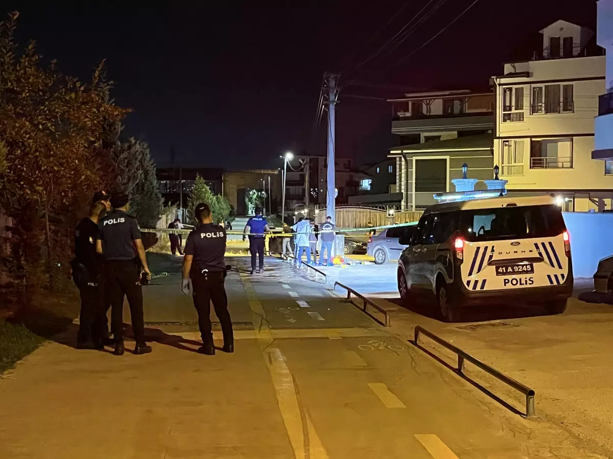 Kocaeli Kartepe’de Üç Can Hayatını Kaybetti: Tartışma Kanlı Bitti Kocaeli Kartepe’de Üç Can Hayatını Kaybetti: Tartışma Kanlı Bitti
