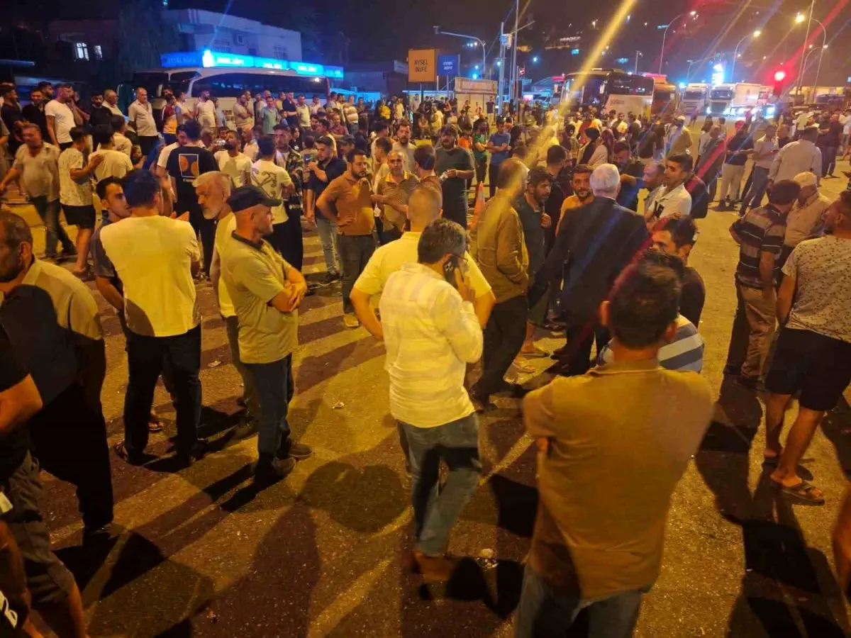 Kahramanmaraş'ta Tır Çarpması Sonucu 17 Yaşındaki Ergün Baz Yaşamını Yitirdi Kahramanmaraş'ta Tır Çarpması Sonucu 17 Yaşındaki Ergün Baz Yaşamını Yitirdi