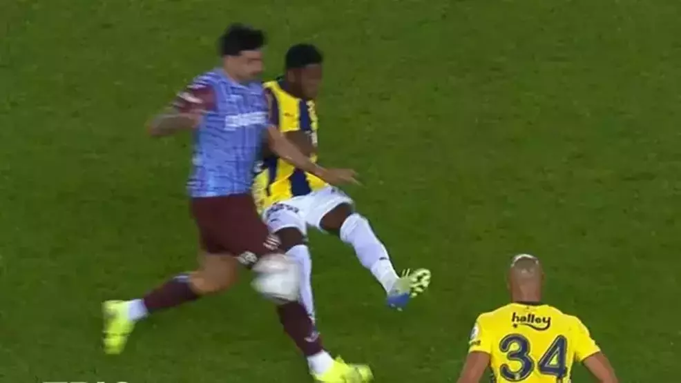 Fenerbahçe Trabzonspor Gol Pozisyonu Tartışması: Ünlü Yorumcular Kararını Verdi