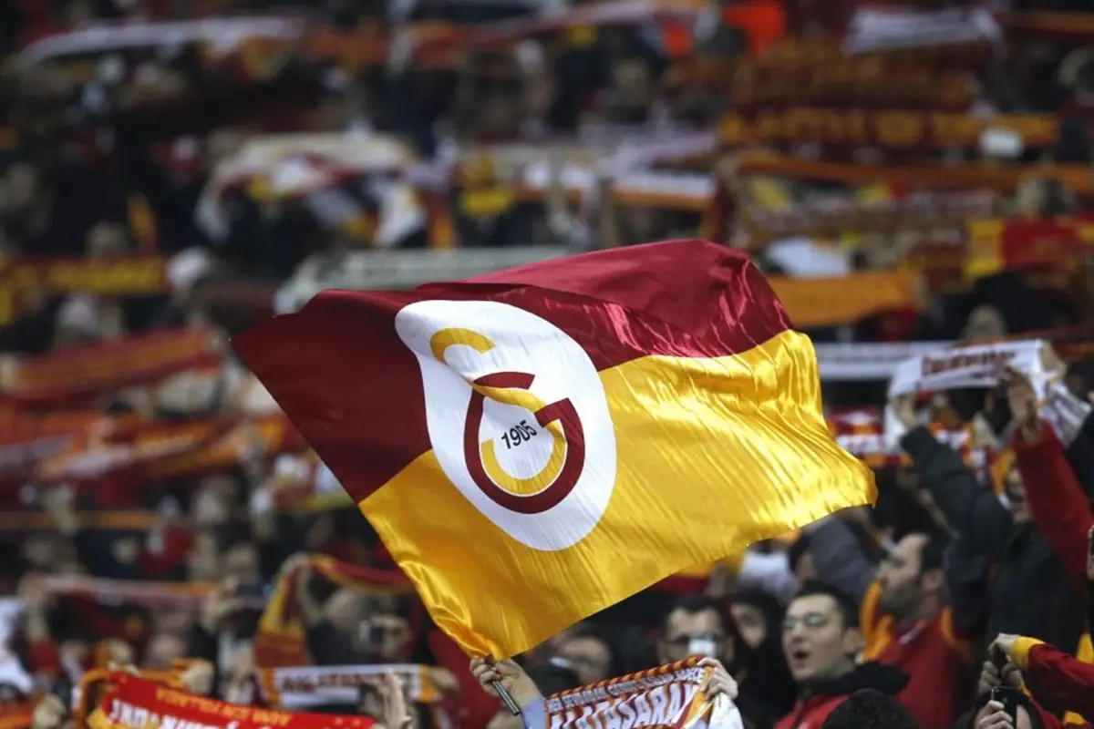 Galatasaray Şampiyonlar Ligi Müjdesi Aldı: Victor Osimhen Frankfurt Maçında Sahada