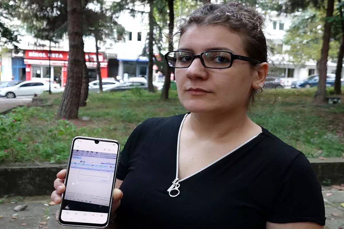 7 Yıldır Ölü Görünen Kadın Yaşadığını Kanıtlamaya Çalışıyor 7 Yıldır Ölü Görünen Kadın Yaşadığını Kanıtlamaya Çalışıyor
