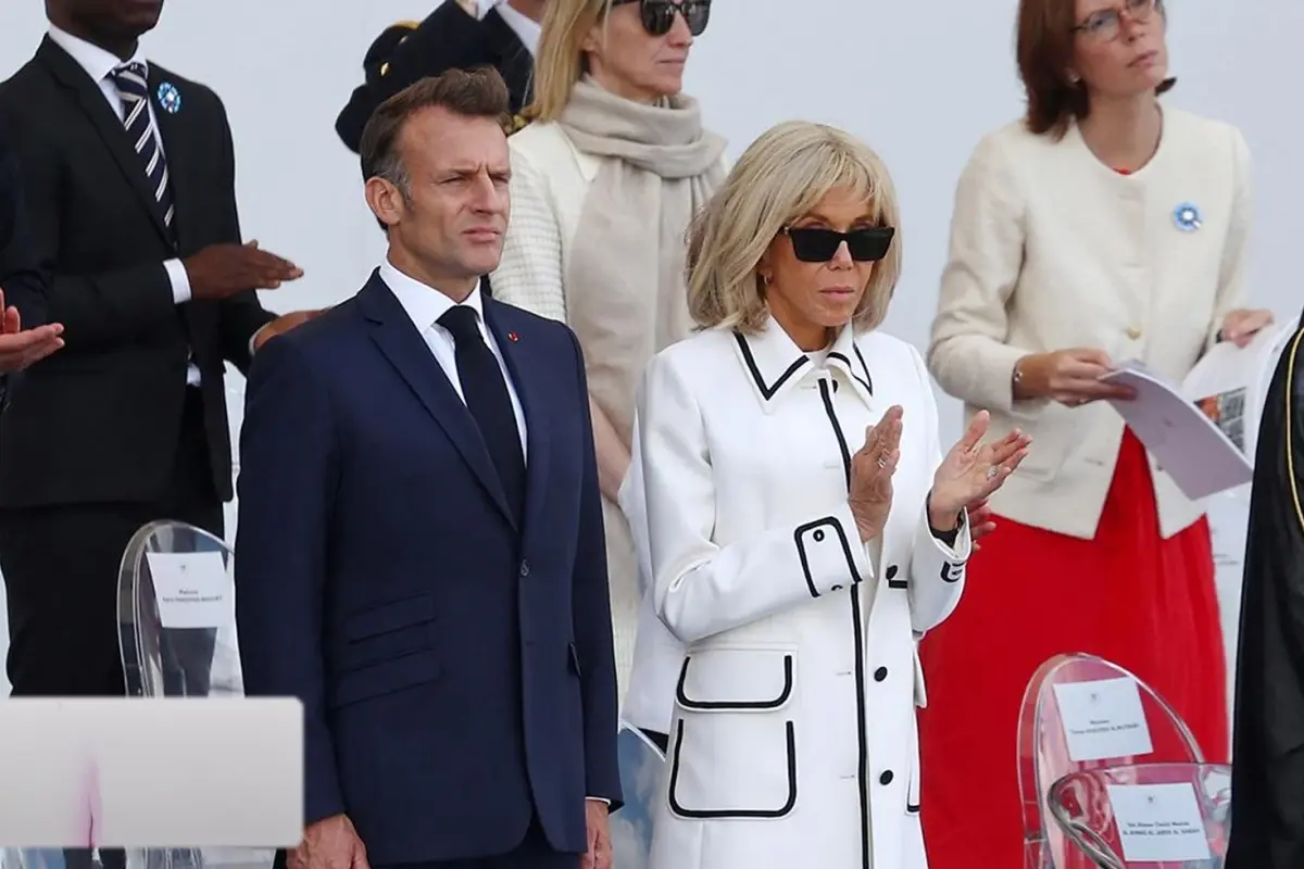 Brigitte Macron Hakkında Ortaya Atılan İddialara Belgeli Yanıt Brigitte Macron Hakkında Ortaya Atılan İddialara Belgeli Yanıt