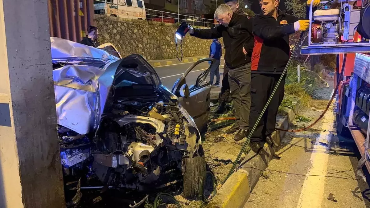 Zonguldak-Alaplı Yolunda Üzücü Kaza: 2 Kişi Hayatını Kaybetti Zonguldak-Alaplı Yolunda Üzücü Kaza: 2 Kişi Hayatını Kaybetti