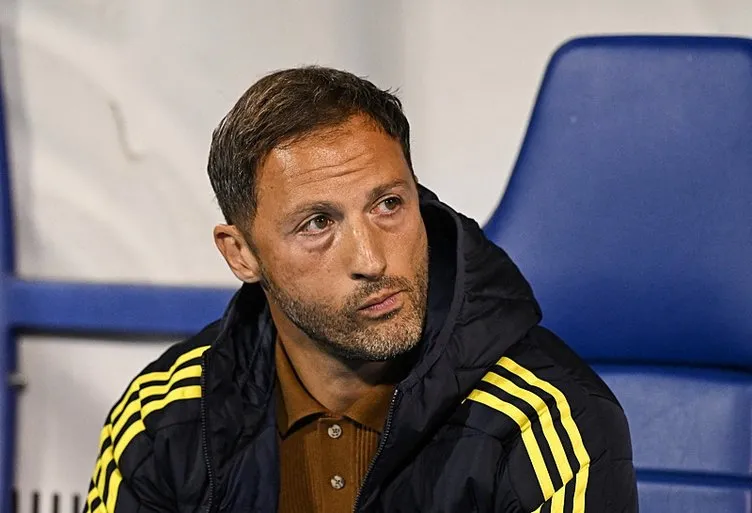 Tedesco Ayrılırsa Fenerbahçe'nin Ödeyeceği Rakam Belli Oldu Tedesco Ayrılırsa Fenerbahçe'nin Ödeyeceği Rakam Belli Oldu
