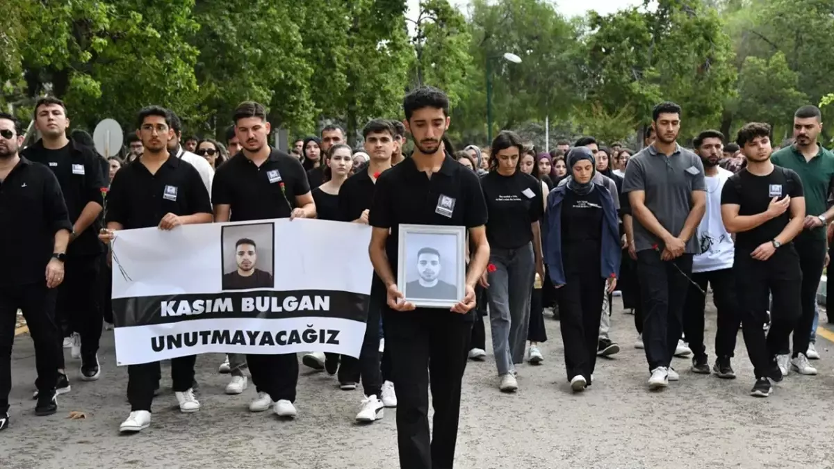 Yurtta Soğuk Su Şoku: Üniversite Öğrencisi Hayatını Kaybetti Yurtta Soğuk Su Şoku: Üniversite Öğrencisi Hayatını Kaybetti