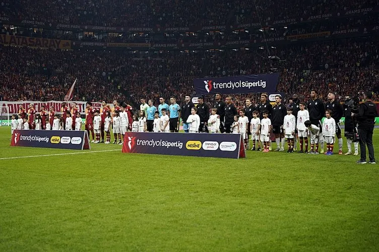 Galatasaray - Beşiktaş Derbisine Uzman Yorumu Galatasaray - Beşiktaş Derbisine Uzman Yorumu
