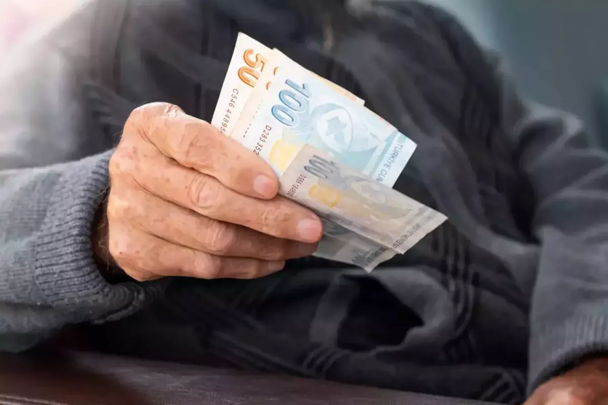 En Düşük Emekli Maaşı Ne Kadar Olacak? En Düşük Emekli Maaşı Ne Kadar Olacak?