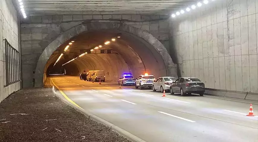 Ankara’da Tünelde Kanlı Hesaplaşma: 1 Ölü, 1 Yaralı Ankara’da Tünelde Kanlı Hesaplaşma: 1 Ölü, 1 Yaralı