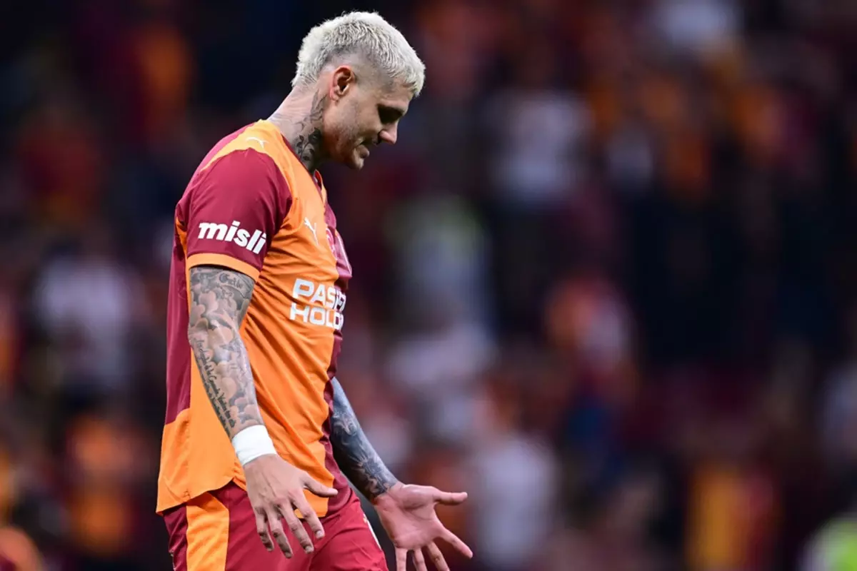 Galatasaray'da Icardi Gerilimi: Yönetim Kararını Verdi Galatasaray'da Icardi Gerilimi: Yönetim Kararını Verdi