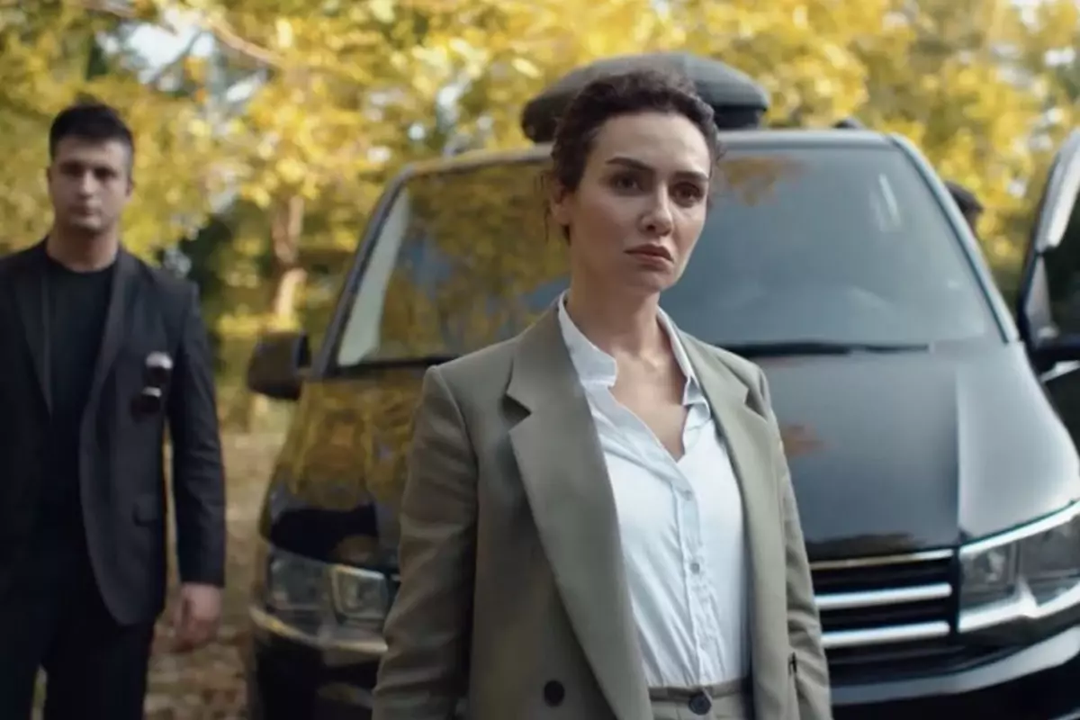Birce Akalay Soruşturma Sonrası İlk Kez Objektiflere Takıldı