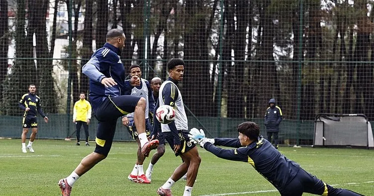 Fenerbahçe, Karagümrük Maçı İçin Hazırlıklarını Sürdürüyor Fenerbahçe, Karagümrük Maçı İçin Hazırlıklarını Sürdürüyor