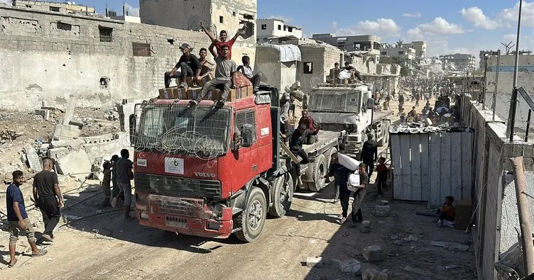 Gazzeliler Kuzeye Dönüyor: “Enkaz Da Olsa Yuvamız Burası” Gazzeliler Kuzeye Dönüyor: “Enkaz Da Olsa Yuvamız Burası”
