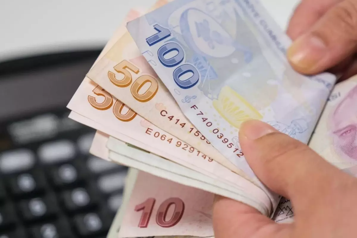 Memur ve Emeklinin Beklediği Ocak Zammı Şimdiden Netleşmeye Başladı Memur ve Emeklinin Beklediği Ocak Zammı Şimdiden Netleşmeye Başladı