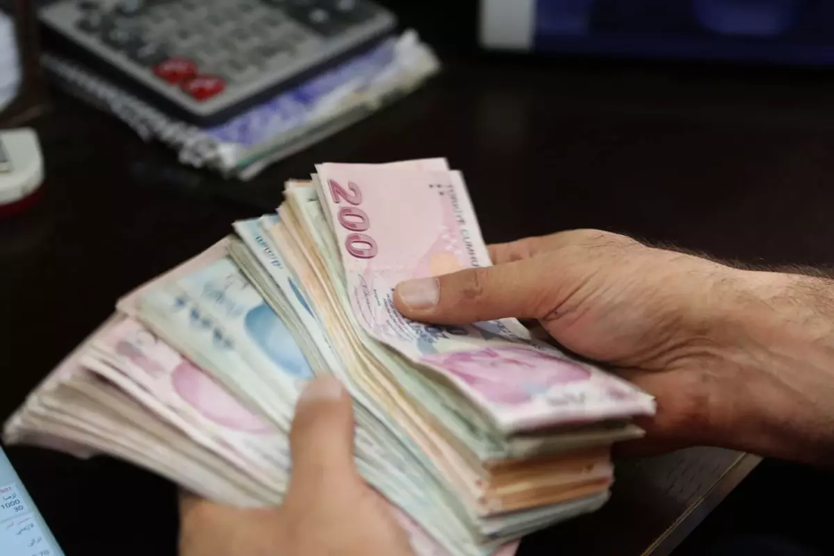 AK Parti'nin Yeni Ekonomi Paketi TBMM'ye Sunuldu