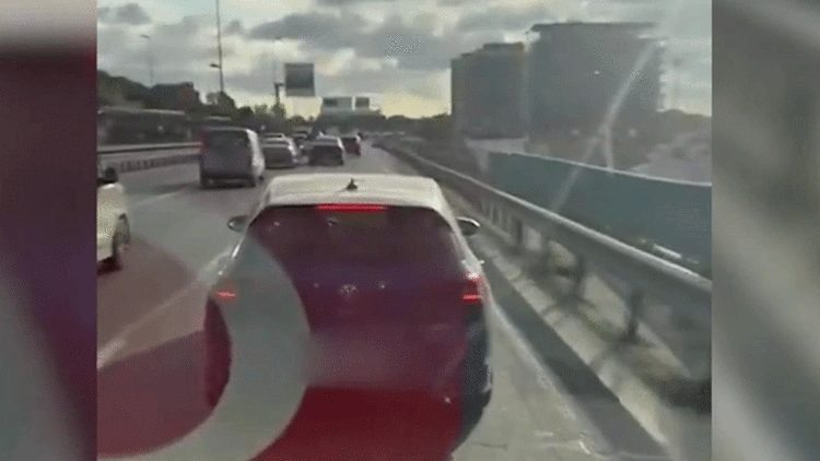 Şişli'de Ambulansa Yol Vermeyen Sürücü Tespit Edilerek Cezalandırıldı Şişli'de Ambulansa Yol Vermeyen Sürücü Tespit Edilerek Cezalandırıldı