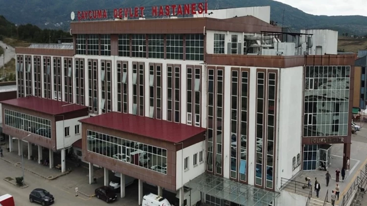 16 Yaşındaki Kız Hastanede Ölü Doğum Yaptı 16 Yaşındaki Kız Hastanede Ölü Doğum Yaptı