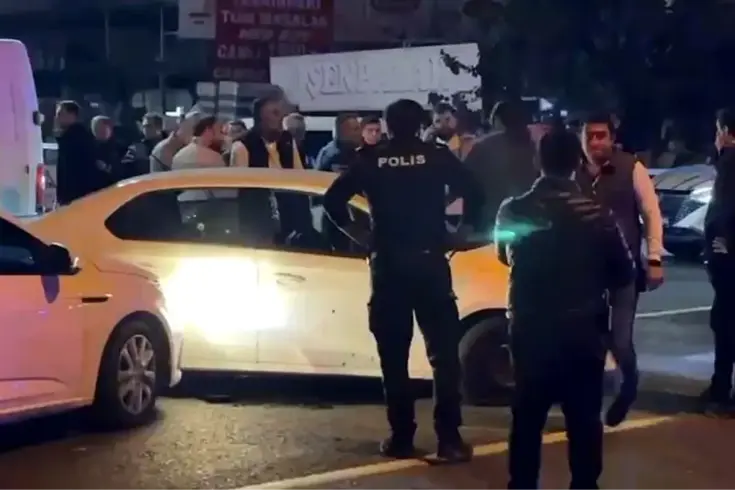 Edremit'te Silahlı Saldırı: Cezaevi Firarisi Dehşet Saçtı Edremit'te Silahlı Saldırı: Cezaevi Firarisi Dehşet Saçtı