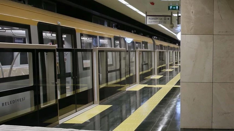 Metroda Oyuncak Tüfekle Görüntülenen Genç Gözaltına Alındı
