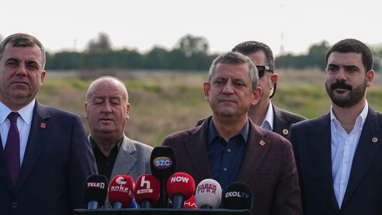 Özgür Özel'den Cezaevi Önünde Sert Mesajlar: “Kanıt Yok, Algı Var”