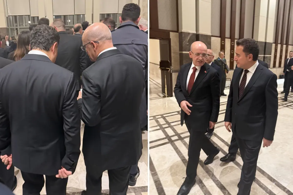 Şimşek ve Babacan Külliye'de Ekonomiyi Konuştu Şimşek ve Babacan Külliye'de Ekonomiyi Konuştu