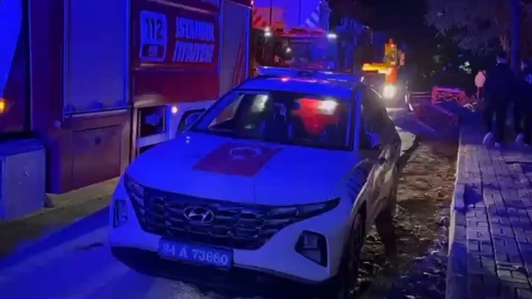 Beylikdüzü’nde Ev Yangını: Yatalak Hasta Yaşamını Yitirdi Beylikdüzü’nde Ev Yangını: Yatalak Hasta Yaşamını Yitirdi
