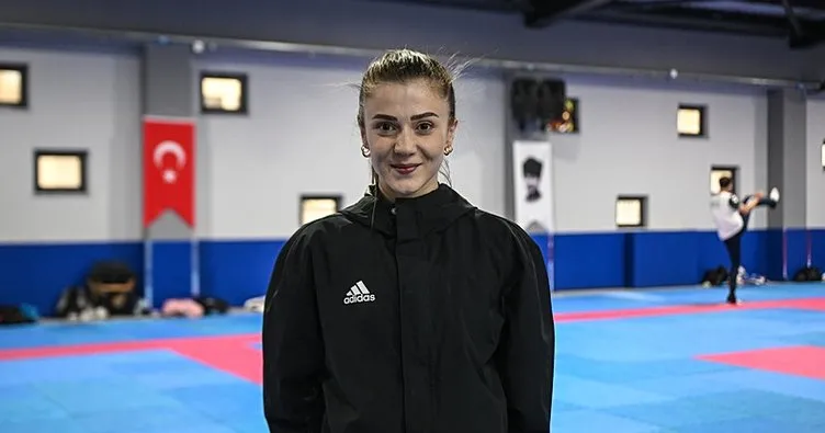 Merve Dinçel, 53 Kiloda Dünya Şampiyonluğunu Kazandı