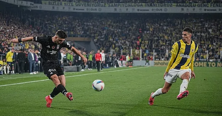 Fenerbahçe’de Derbi Öncesi İki Oyuncu Kart Sınırında Fenerbahçe’de Derbi Öncesi İki Oyuncu Kart Sınırında