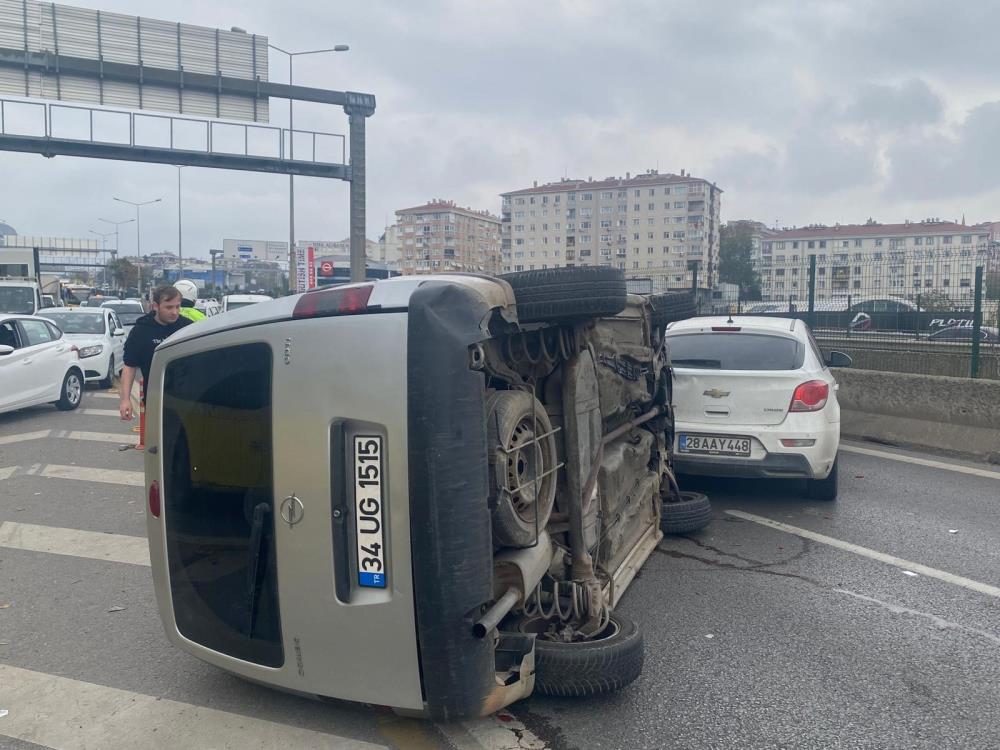 İstanbul’da Tünel Girişinde Zincirleme Kaza İstanbul’da Tünel Girişinde Zincirleme Kaza