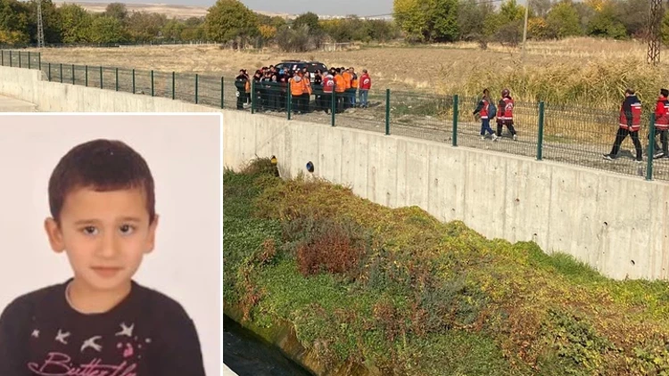 Elazığ'da Kayıp Otizmli Veysel İçin Arama Çalışmaları 3’üncü Gününde Sürüyor Elazığ'da Kayıp Otizmli Veysel İçin Arama Çalışmaları 3’üncü Gününde Sürüyor