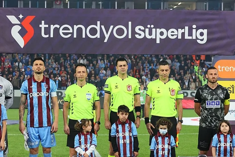 Trabzonspor-Alanyaspor Maçında Puan Paylaşıldı Trabzonspor-Alanyaspor Maçında Puan Paylaşıldı