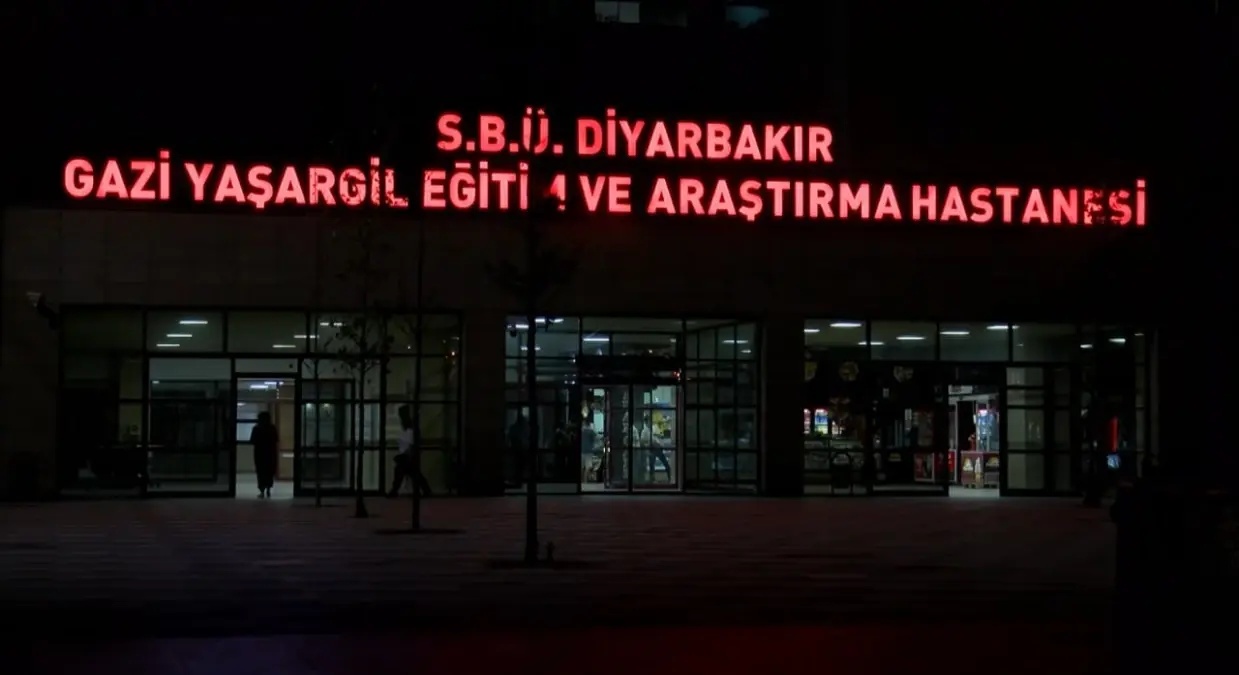 Diyarbakır'da Silahlı Saldırı: Bir Kadın Hayatını Kaybetti, Bir Çocuk Yaralandı