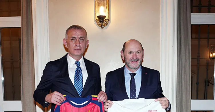 İspanya - Türkiye Resmi Maç Yemeği Sevilla’da Gerçekleştirildi İspanya - Türkiye Resmi Maç Yemeği Sevilla’da Gerçekleştirildi
