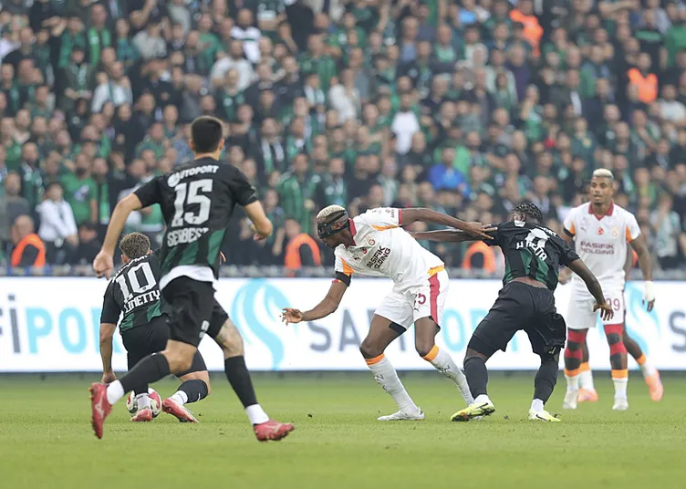 Osimhen Fenerbahçe Derbisi İçin Tedaviye Alındı, Hedef Kadıköy Maçı Osimhen Fenerbahçe Derbisi İçin Tedaviye Alındı, Hedef Kadıköy Maçı
