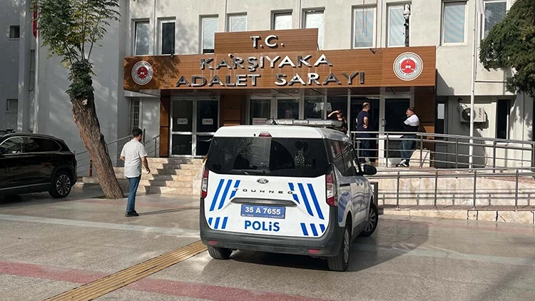 İzmir'de Hemşireye Saldıran Japon Hastaya Para Cezası Verildi İzmir'de Hemşireye Saldıran Japon Hastaya Para Cezası Verildi