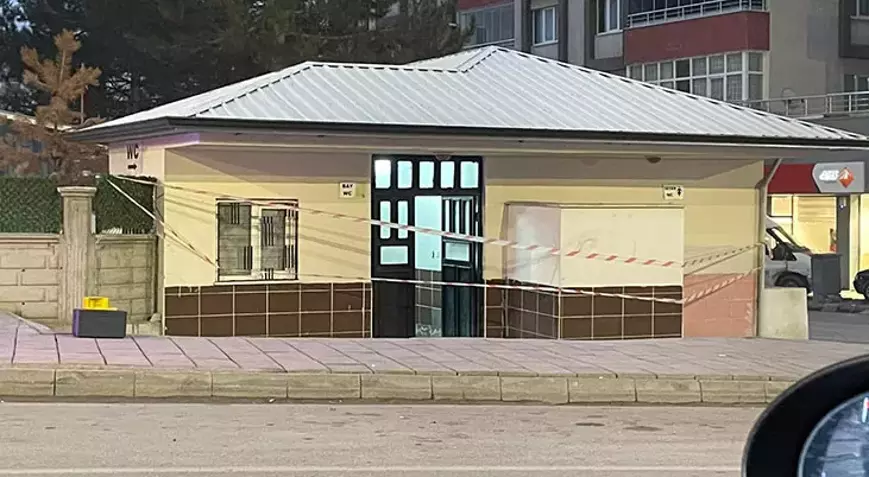 Cami Tuvaletinde Pusu: Yakın Mesafeden Vurup Kaçtı Cami Tuvaletinde Pusu: Yakın Mesafeden Vurup Kaçtı